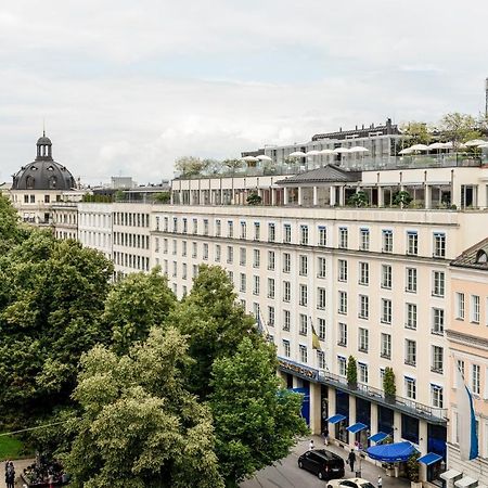 Hotel Bayerischer Hof Monaco di Baviera Esterno foto Residential buildings in the quarter
