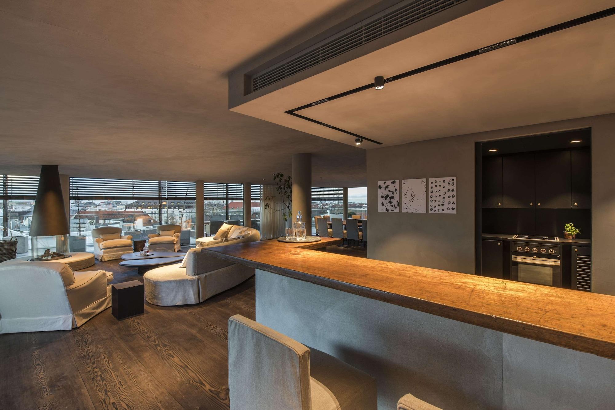 Hotel Bayerischer Hof Monaco di Baviera Esterno foto The Sky Bar