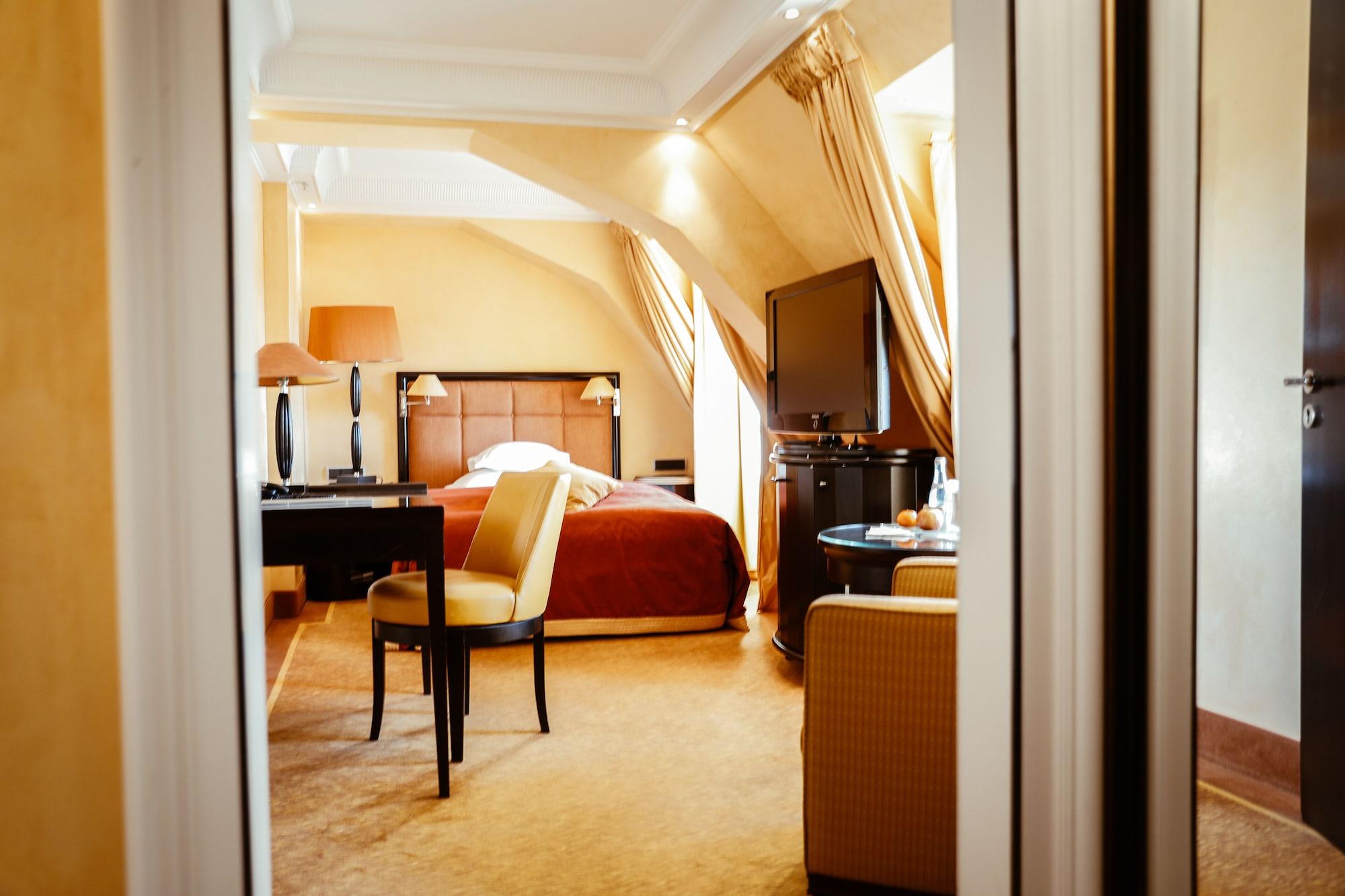 Hotel Bayerischer Hof Monaco di Baviera Esterno foto