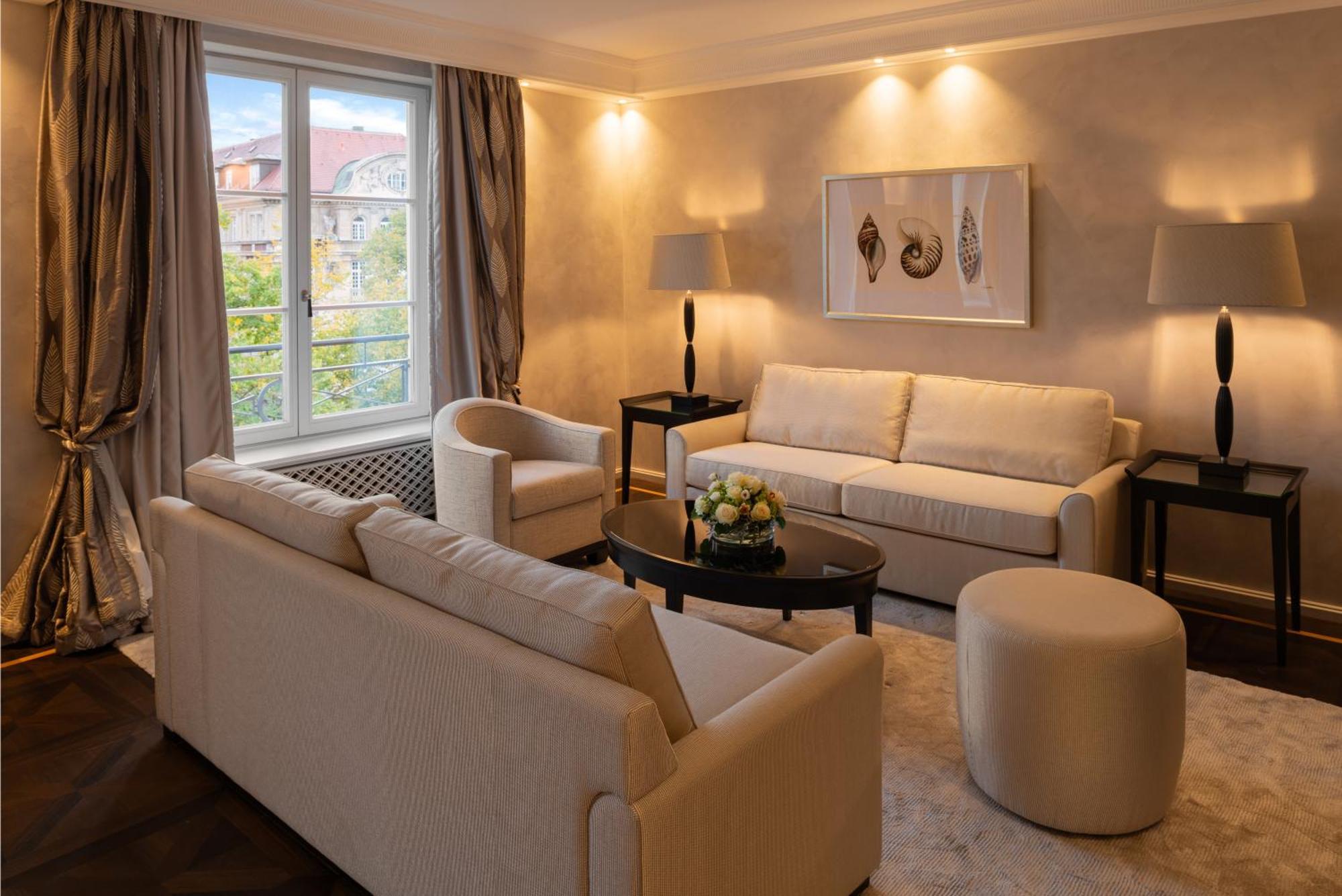 Hotel Bayerischer Hof Monaco di Baviera Esterno foto