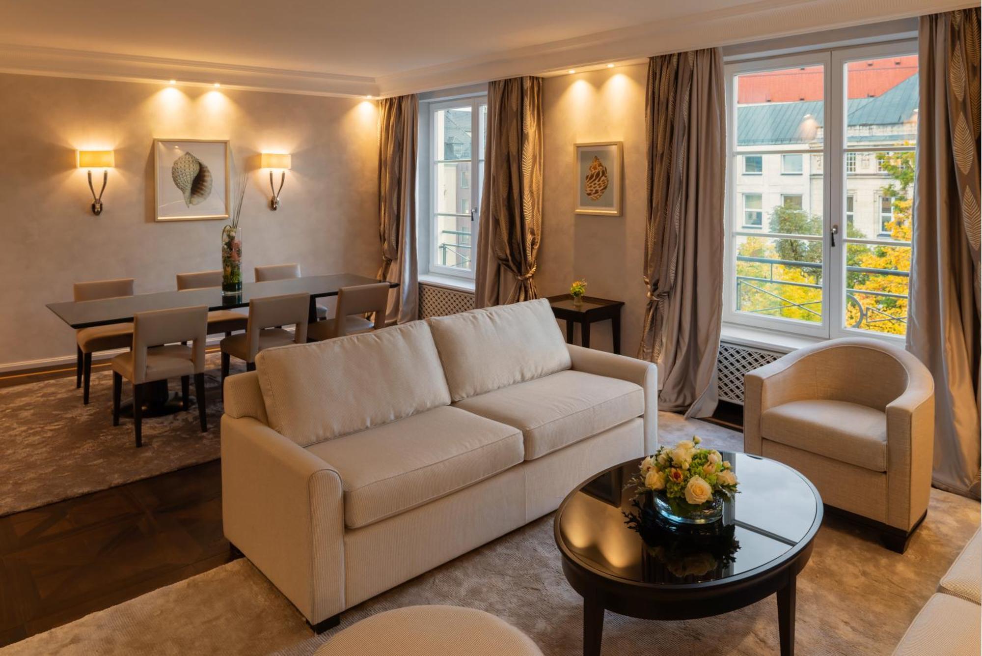 Hotel Bayerischer Hof Monaco di Baviera Esterno foto