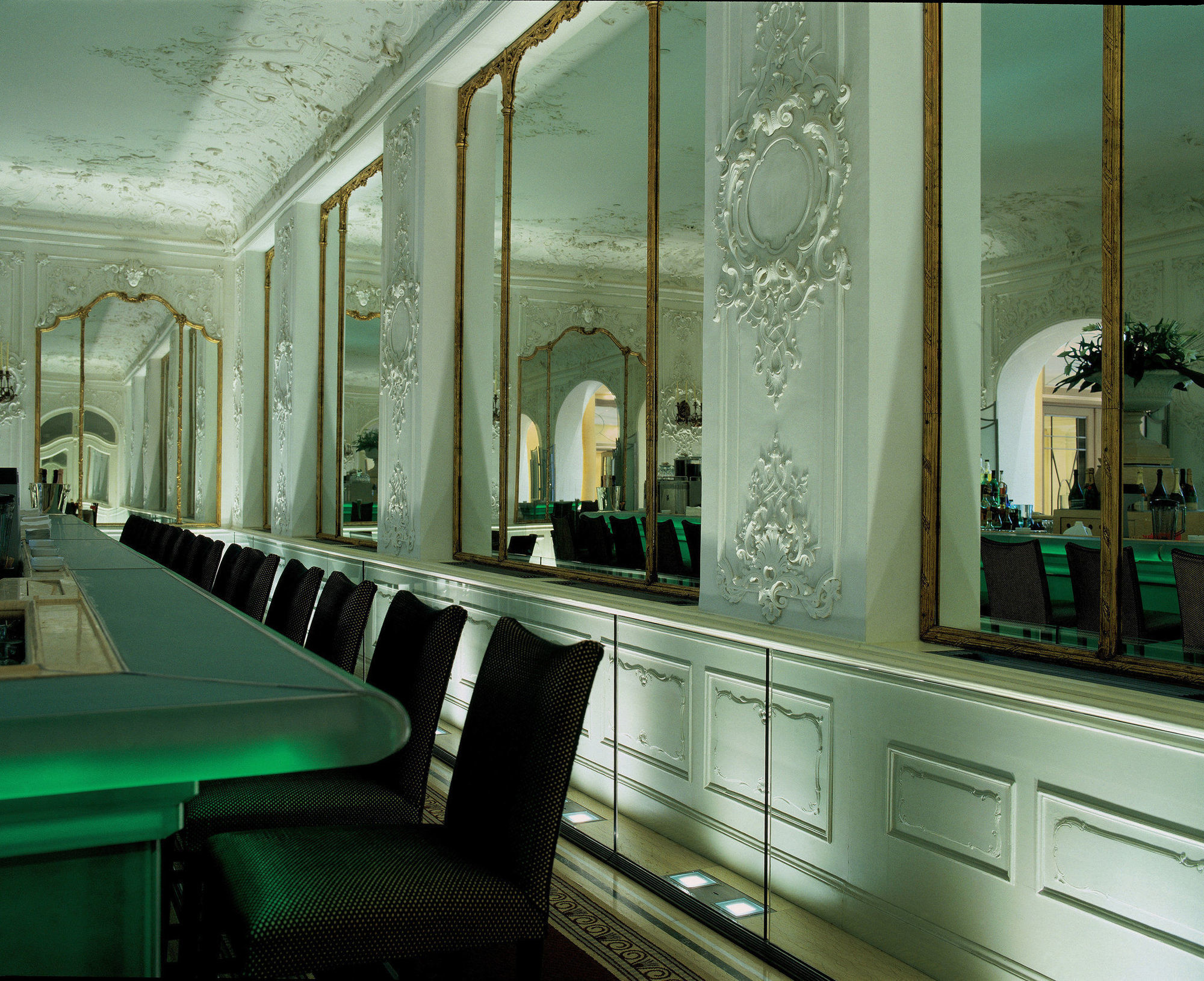Hotel Bayerischer Hof Monaco di Baviera Interno foto The mirror hall