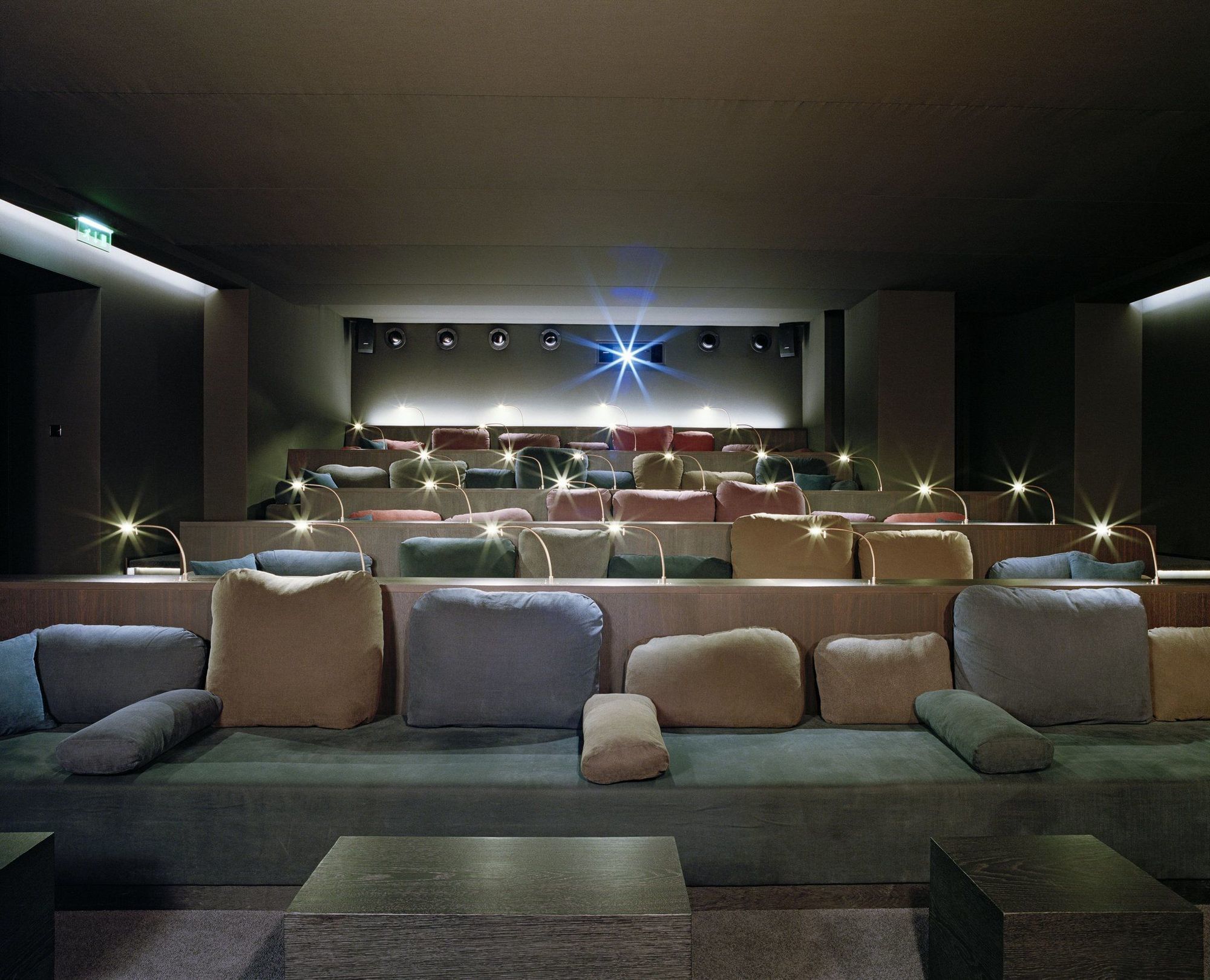 Hotel Bayerischer Hof Monaco di Baviera Servizi foto The cinema